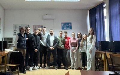 Suradnja Tehničke škole Kutina i Srednje škole Tina Ujevića u razvoju mobilne aplikacije za robota